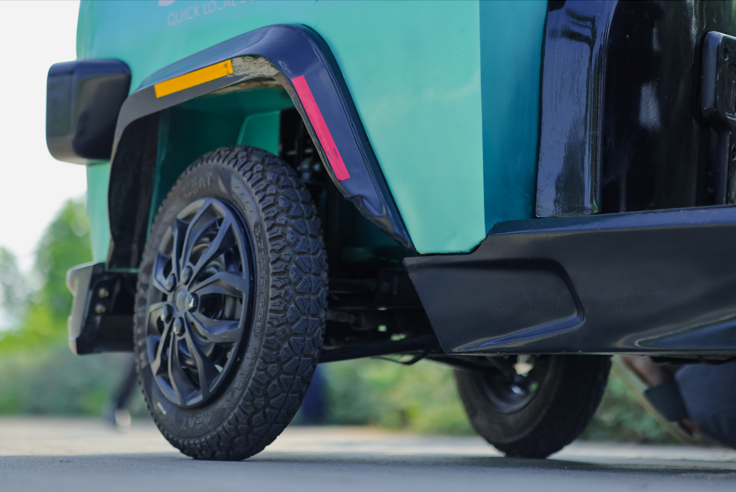 CROC EV has large wheels